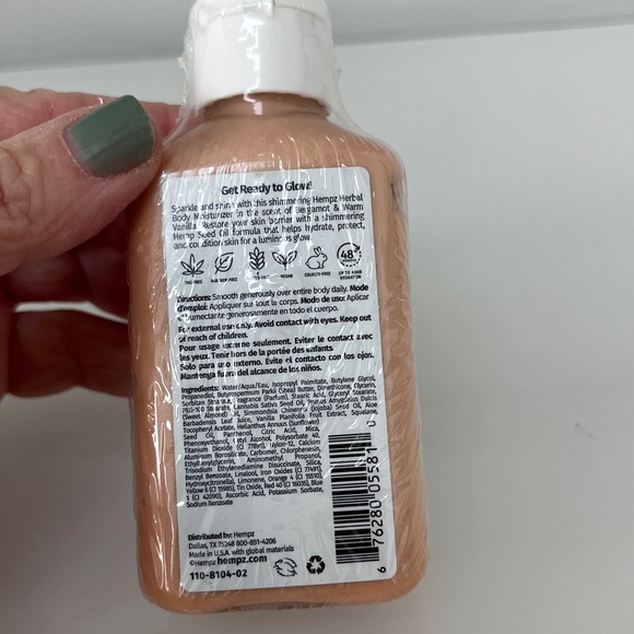 Hempz Glow Getter Herbal Body Moisturizer Shimmer Bergamot Warm Vanilla 2.25 oz - Picture 4 of 4